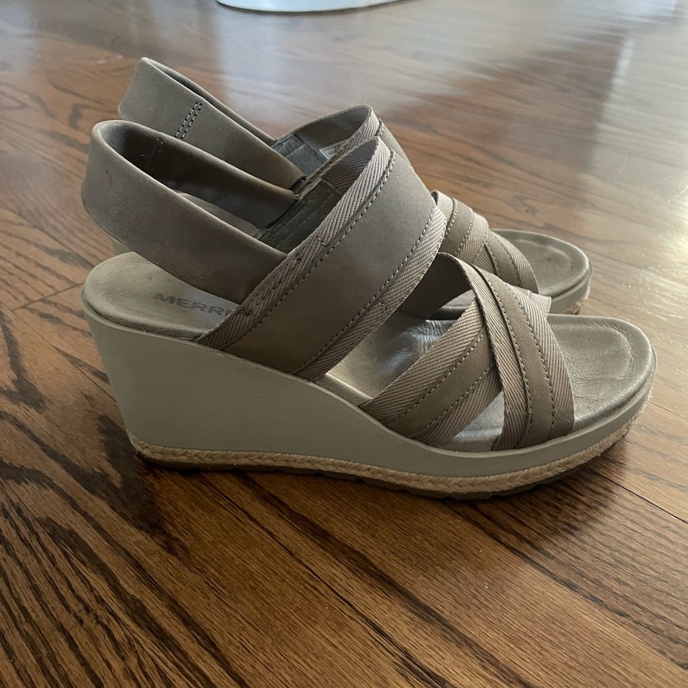 Merrell Women's Gray Wedge Sandals size 6